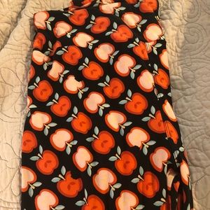 LuLaRoe TC Apple Leggings
